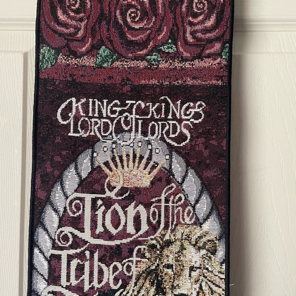 Lion of the Tribe of Judah tapestry wall hanging - Picture 4 of 6
